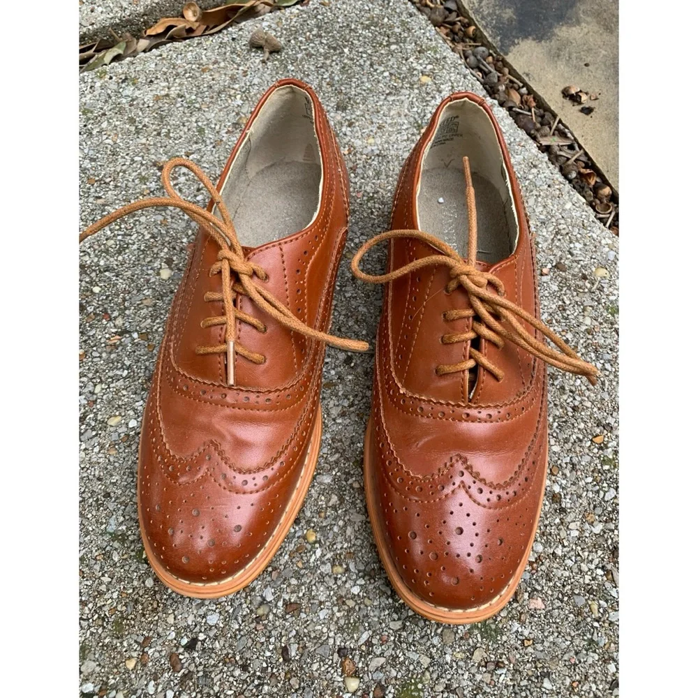 Wanted Tan Oxfords Loafers Size 7
